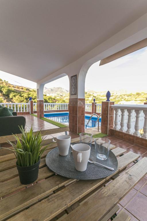 Canovas Nerja - Villa Marimel con Piscina Privada