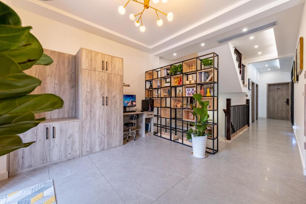 Die Bibliothek in the country house