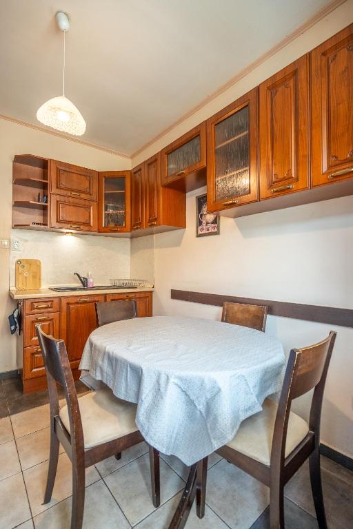 Fotografie z fotogalerie ubytování 2BDR Retro Coziness v Sofii