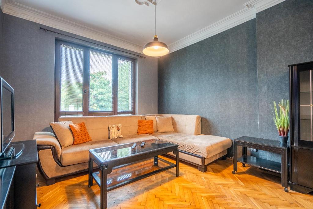 Fotografie z fotogalerie ubytování 2BDR Retro Coziness v Sofii