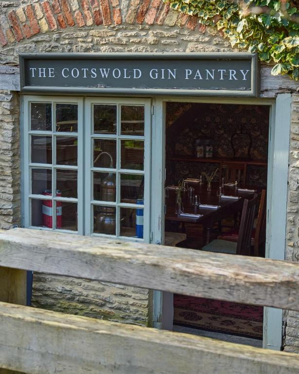 Fotografie z fotogalerie ubytování The Plough Inn v destinaci Little Faringdon
