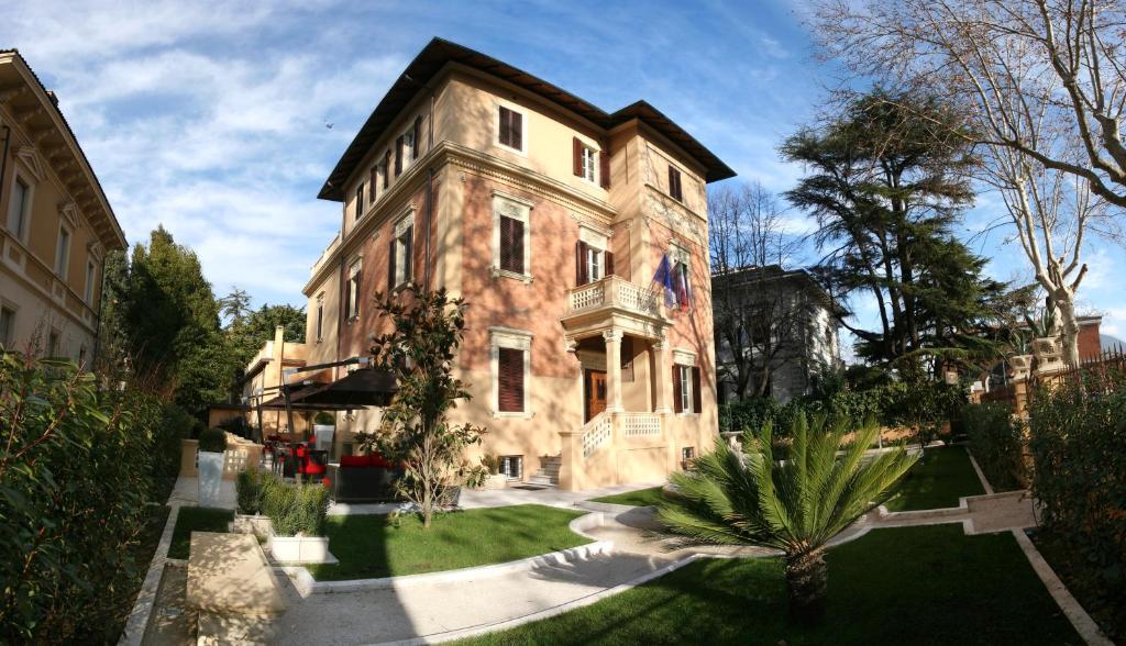 The building in which a szállodákat is located