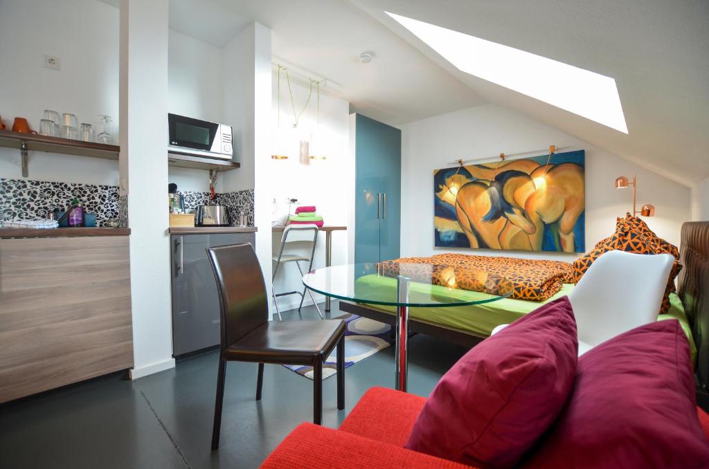 
Deluxe One-Bedroom Apartment
