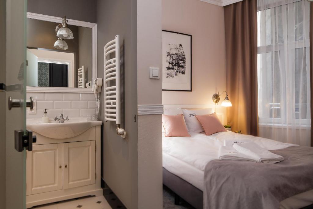 Imagine Apartments - Standard Double Room