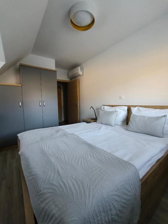 Guesthouse Haler 객실 침대