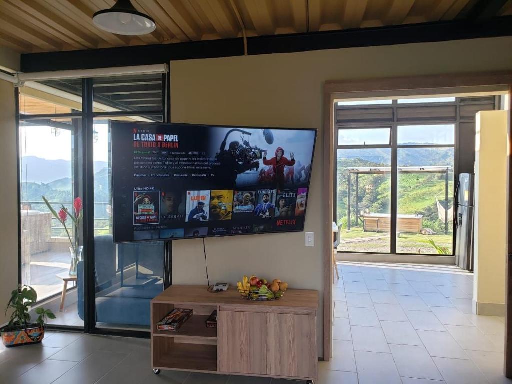 TV a/nebo společenská místnost v ubytování Sasaima Chalet Turei (G7)