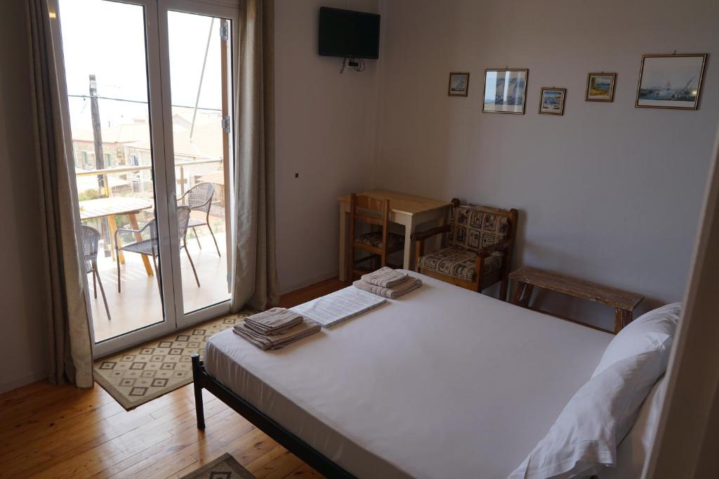Posteľ alebo postele v izbe v ubytovaní Sea And Sun apartments 303 Ιδιωτικό διαμέρισμα