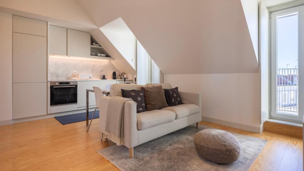 Elegant City Stay in Graça by LovelyStay