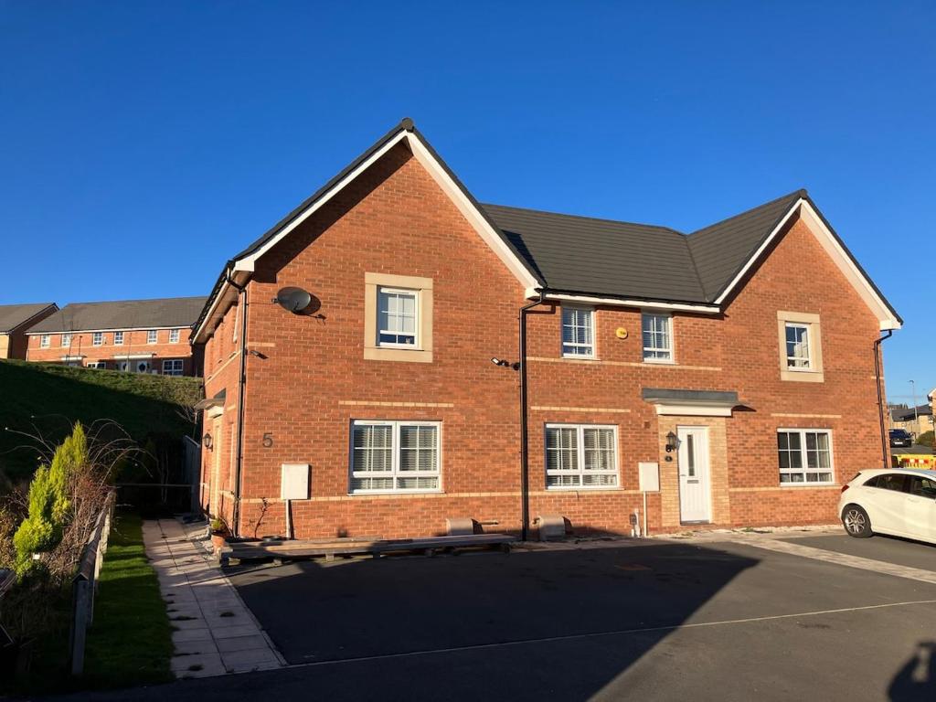 Sheffield Boutique Cosy 3-bed Home 5