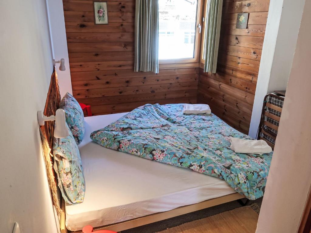Postel nebo postele na pokoji v ubytování Apartment Girun by Interhome