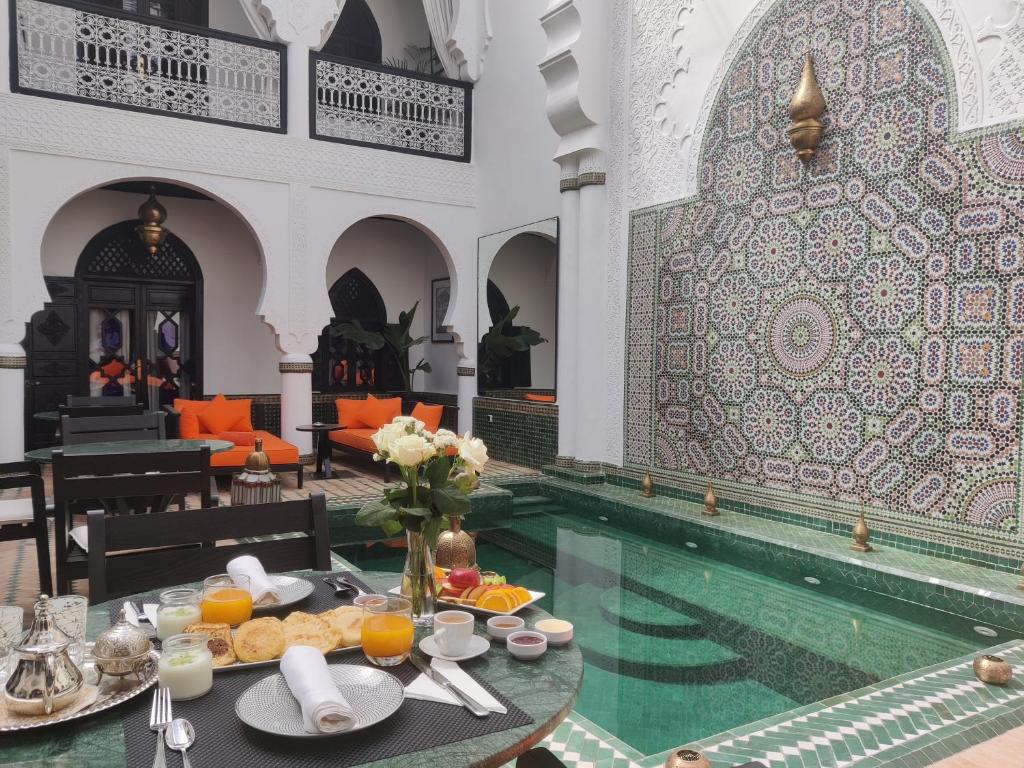 Bazén v ubytování The Grand Riad and Spa nebo v jeho okolí