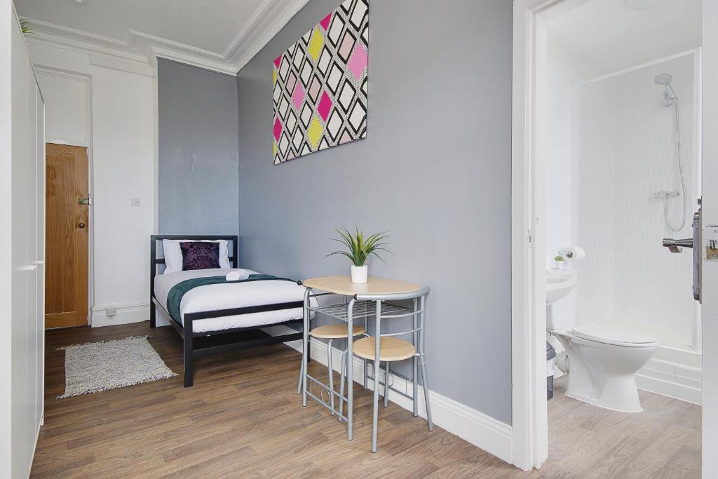 Azure Beach Hotel - Resim 27