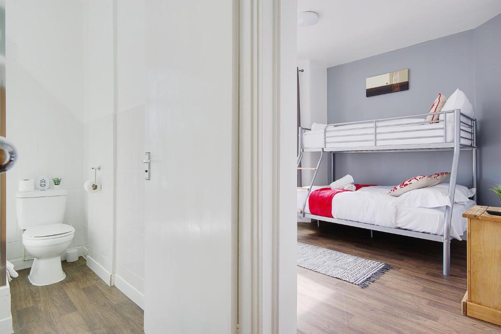 Azure Beach Hotel - Resim 20