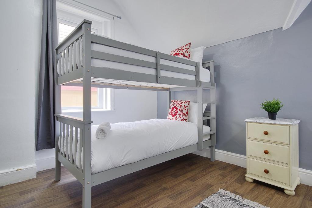 Azure Beach Hotel - Resim 15