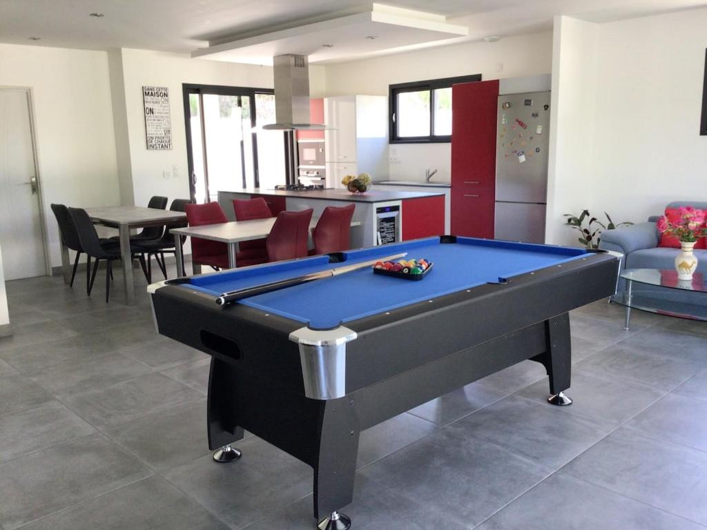 Photo de la galerie de l'établissement Exceptional OASIS in wooded area in Laveyron, à Laveyron