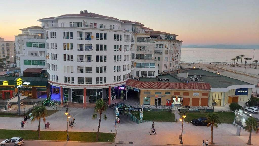 Το κτήριο όπου στεγάζεται  το διαμέρισμα