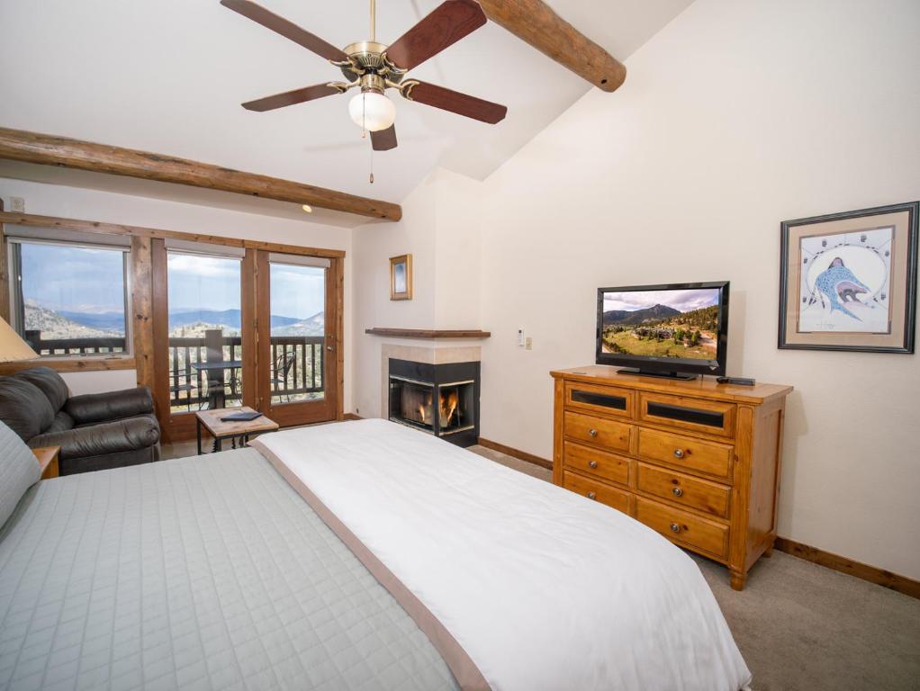 Taharaa Mountain Lodge - King Suite Met Balkon