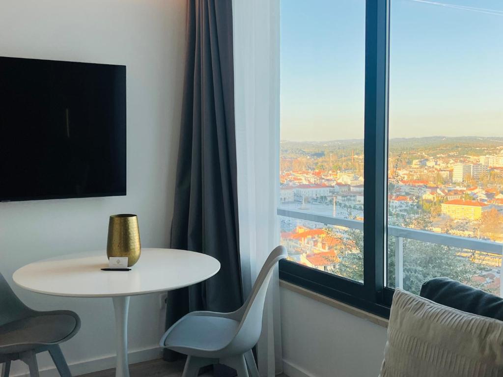Vila Pombal Tomar Apartments - Pool & City Views - 10