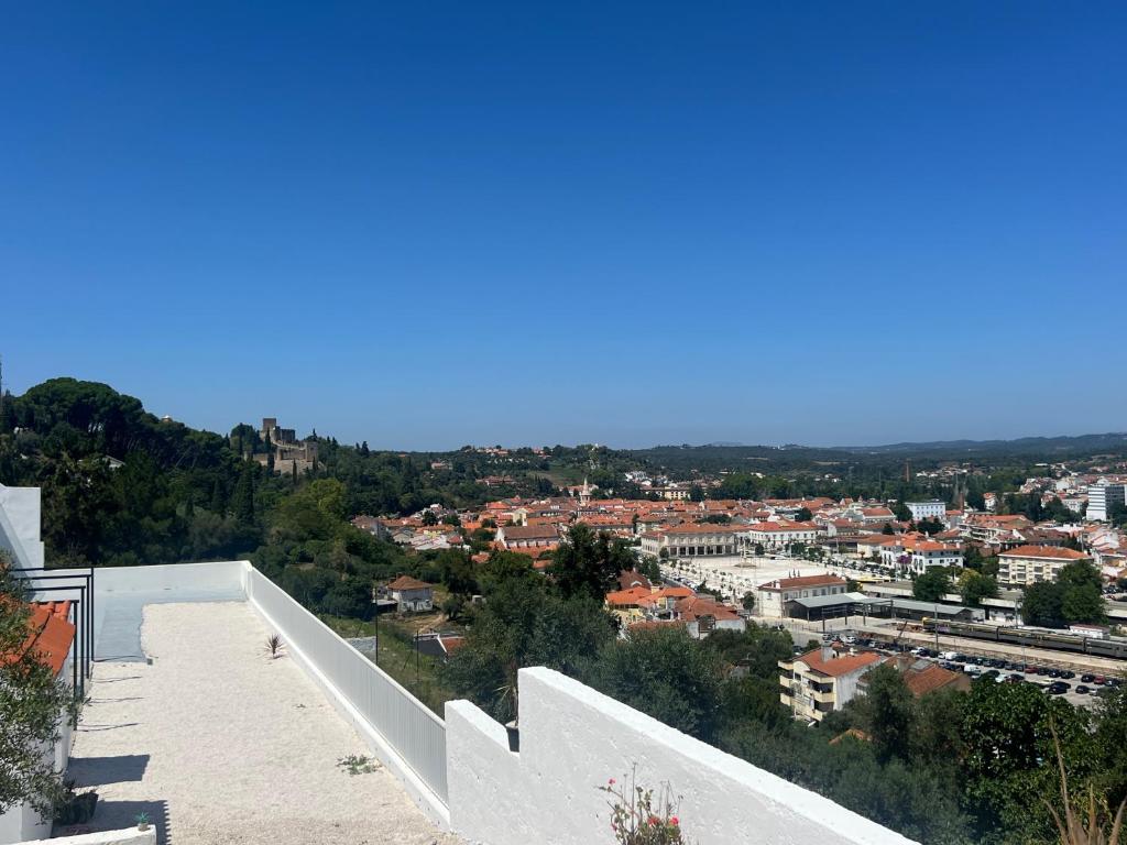 Vila Pombal Tomar Apartments - Pool & City Views - 18