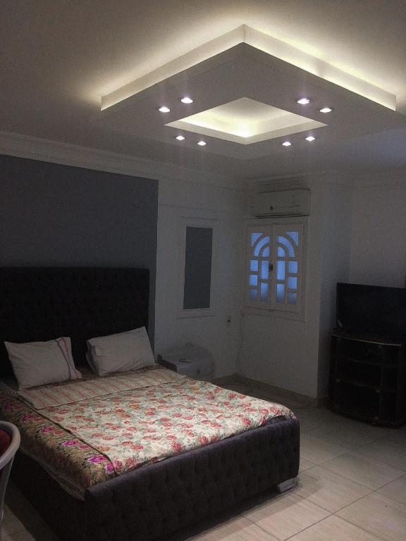 Postel nebo postele na pokoji v ubytování Luxurious apartment in Loran Alexandria 250m2