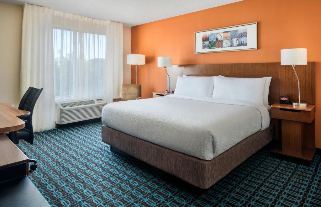 Postel nebo postele na pokoji v ubytování Fairfield Inn & Suites by Marriott Dover