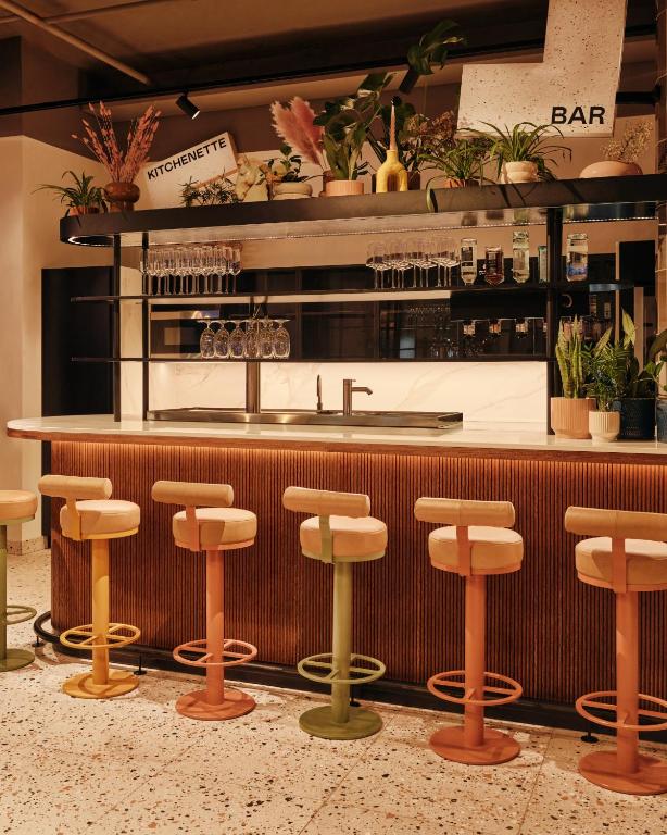 Lounge nebo bar v ubytování CityHub Reykjavik