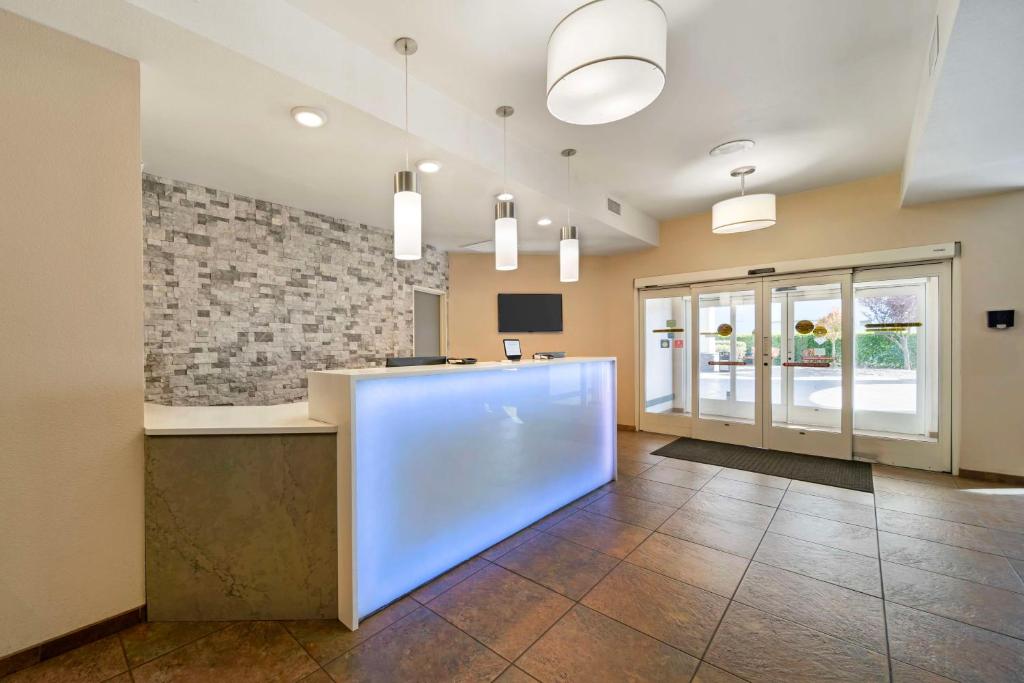 Best Western Crater Lake Highway White City/Medford photo