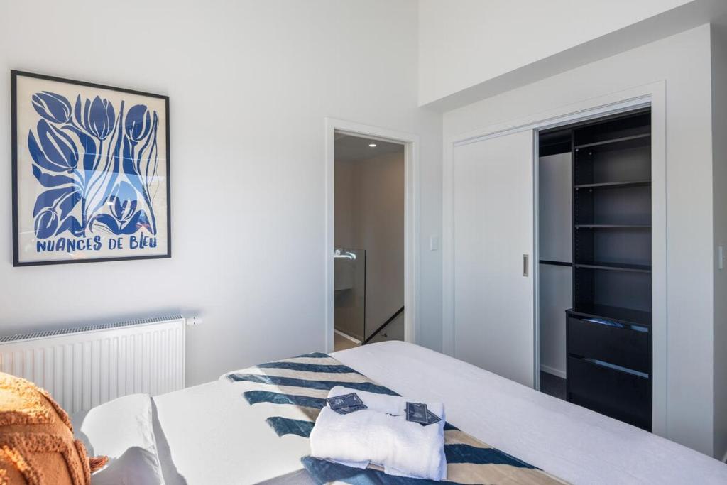 Dreamcatcher Cottage - 2BR Mystic Moonrise - Resim 17