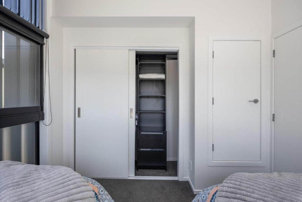 Dreamcatcher Cottage - 2BR Mystic Moonrise - Resim 26