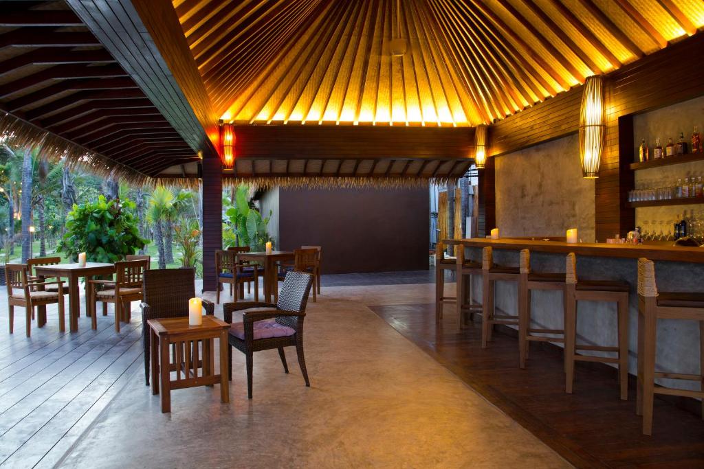 Ein Restaurant oder anderes Speiselokal in der Unterkunft Mali Resort Sunrise Beach 