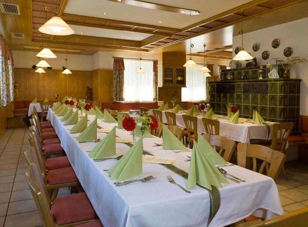 Restaurace v ubytování Landgasthof Lusenblick