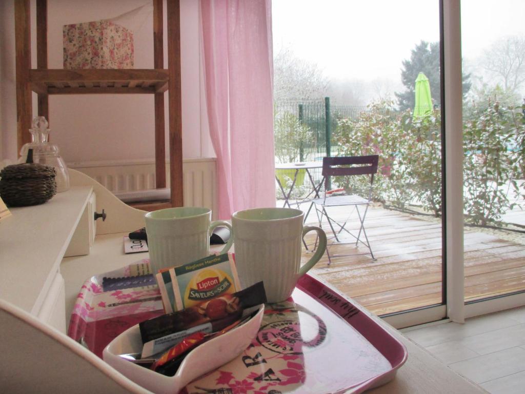 Les Abris Du Château - Double Room With Pool View