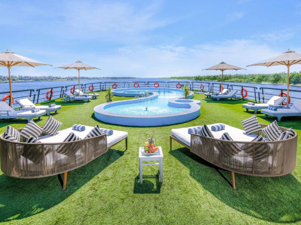 Bazén v ubytování Movenpick MS Hamees nebo v jeho okolí