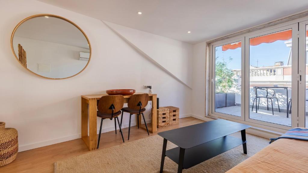 1BDR Apartment with AC and Terrace by LovelyStay