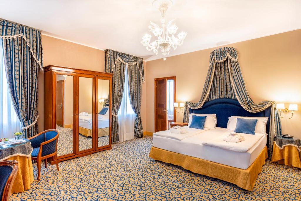 
Junior Suite (3 Adults)
