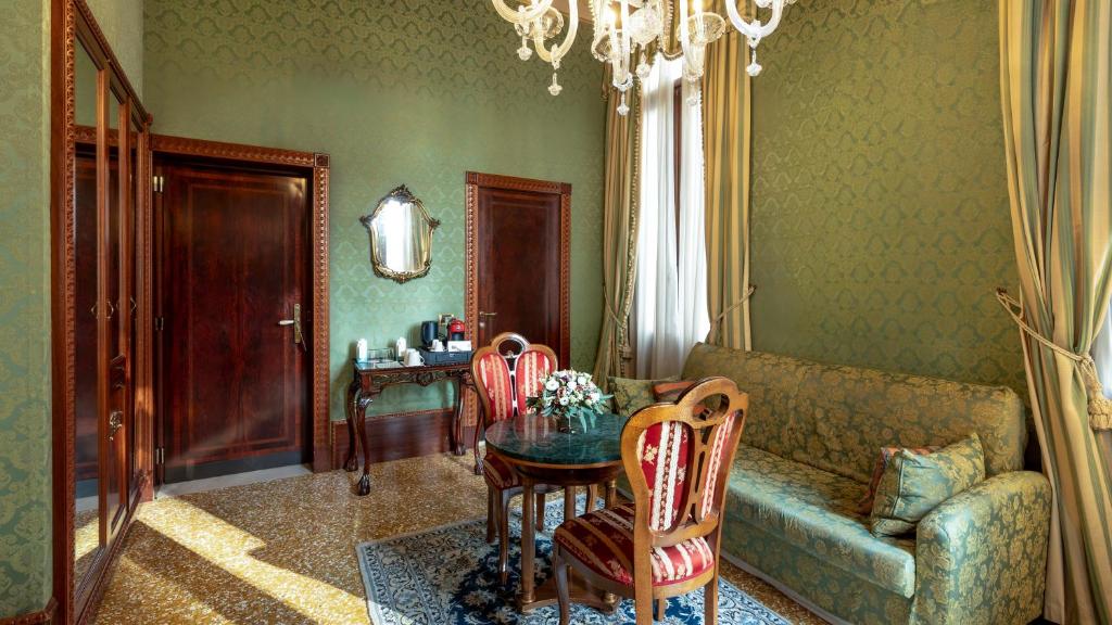 Hotel Al Ponte Dei Sospiri - Resim 14