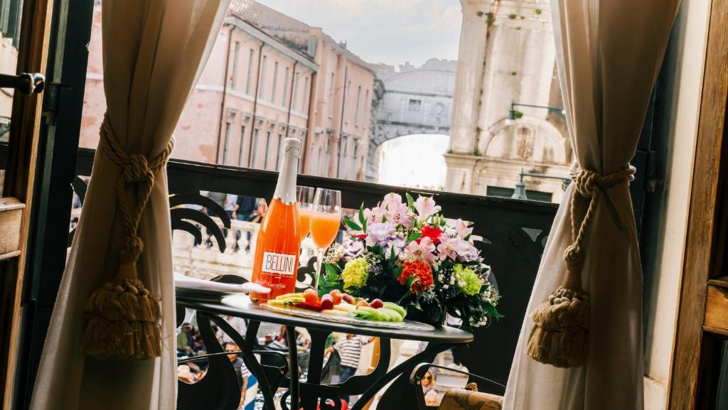 Fotografie z fotogalerie ubytování Hotel Al Ponte Dei Sospiri v Benátkách