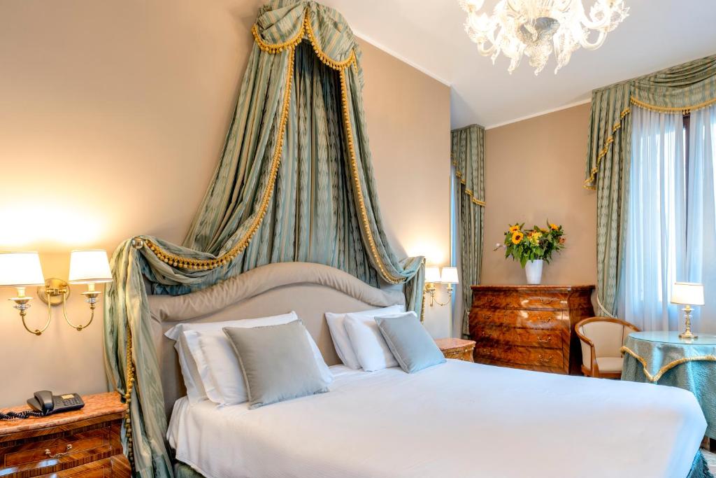 Hotel Al Ponte Dei Sospiri - Resim 33