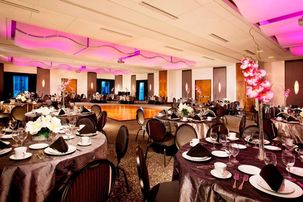 Restaurace v ubytování Aloft Mount Laurel