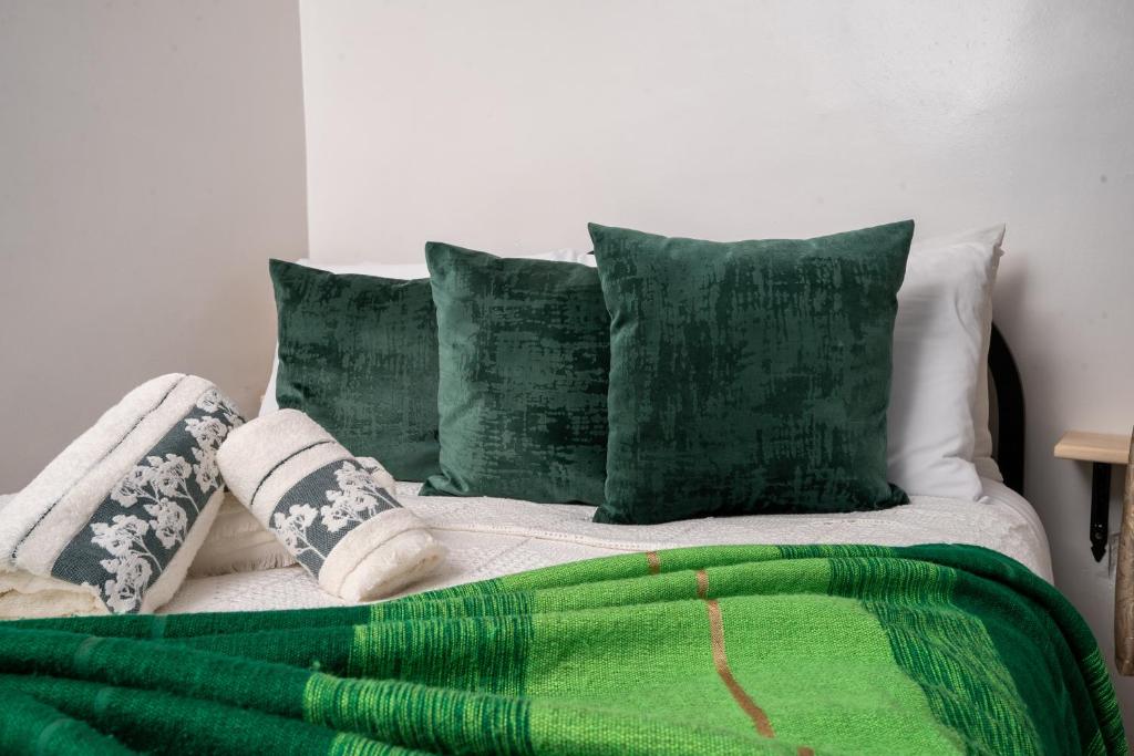 A bed or beds in a room at Dar AL GHAZAL