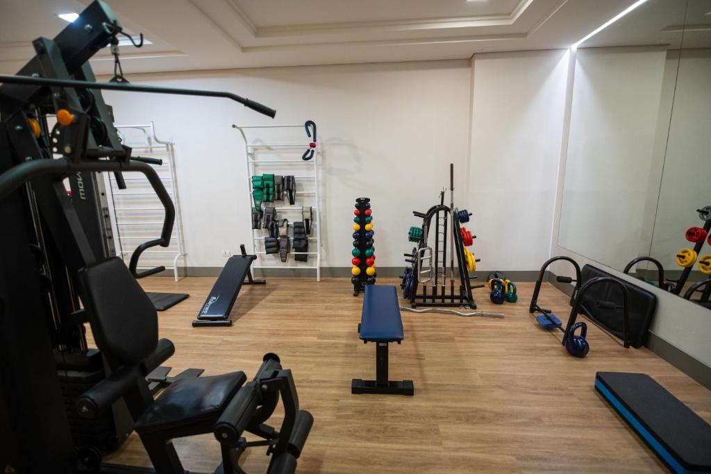 Fitness centrum a/nebo fitness zařízení v ubytování Tarobá Hotel
