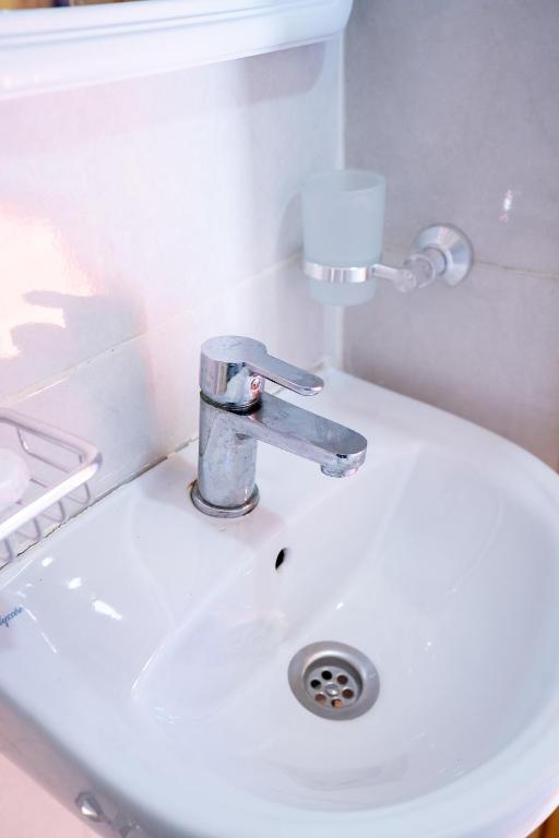 A bathroom at Dar AL GHAZAL