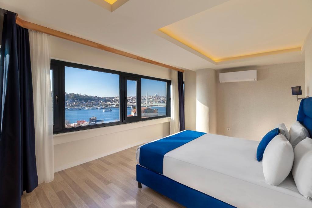 Postel nebo postele na pokoji v ubytování Union Hotel Karaköy