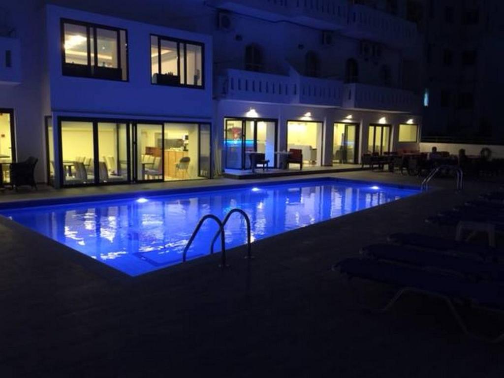 Bazén v ubytování Pela Maria Hotel nebo v jeho okolí