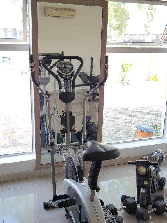 Fitness centrum a/nebo fitness zařízení v ubytování Amazing Suites Bedroom Apartments, Lekki