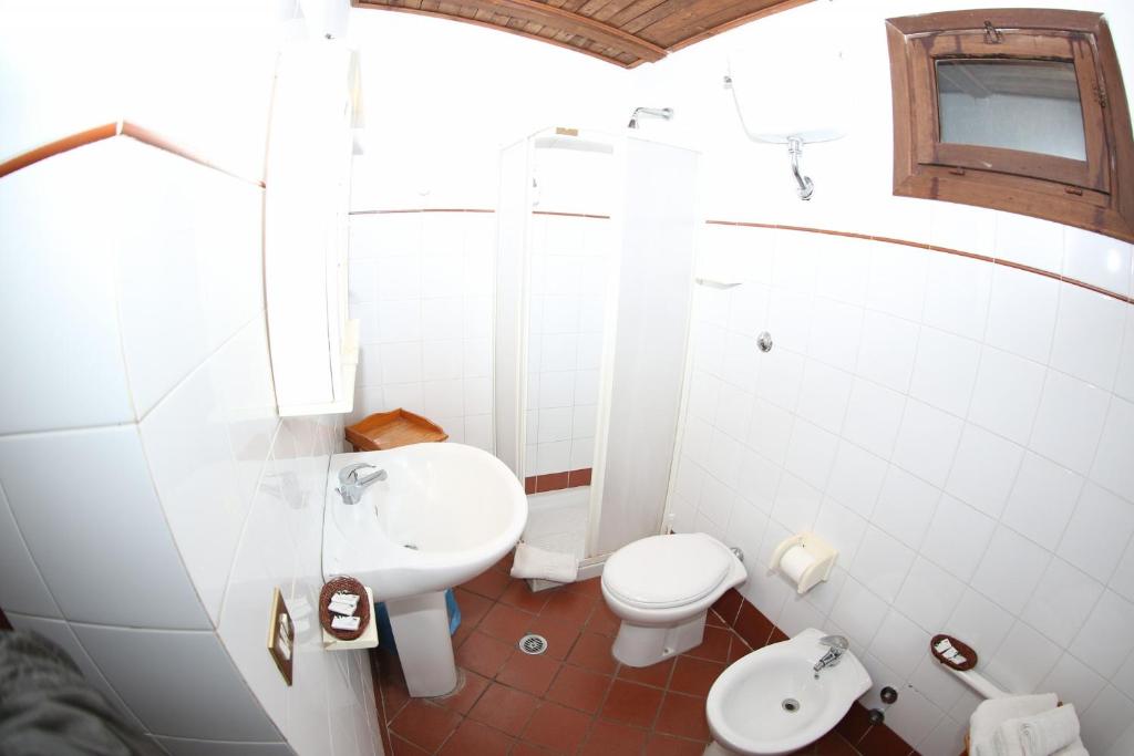 Kúpeľňa v ubytovaní Agriturismo Monte Due Torri