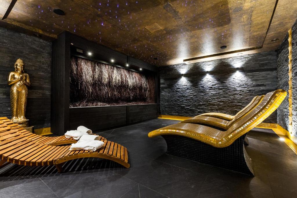 Posedenie v ubytovaní Prawdzic Family Resort & Wellness