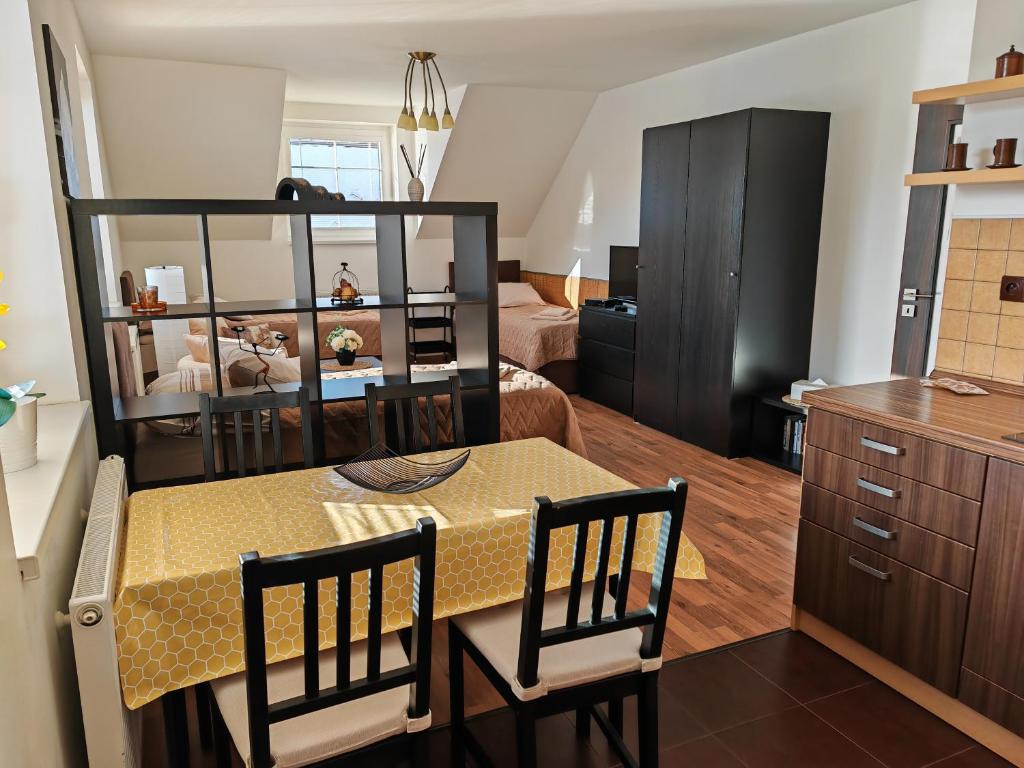Apartmány 3J - Housity