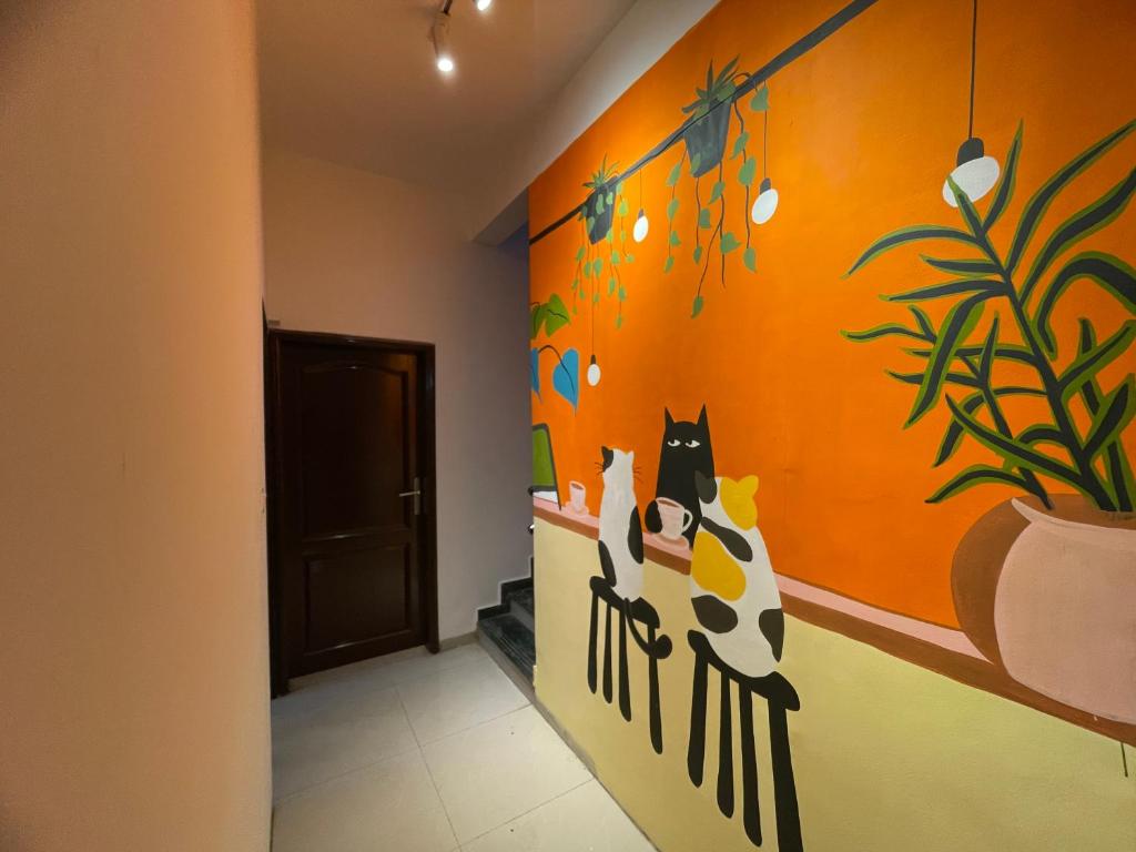 プネにあるHOSHTEL99 - LUX - Stay, Cowork and Cafe - Luxurious Bungalowのギャラリーの写真