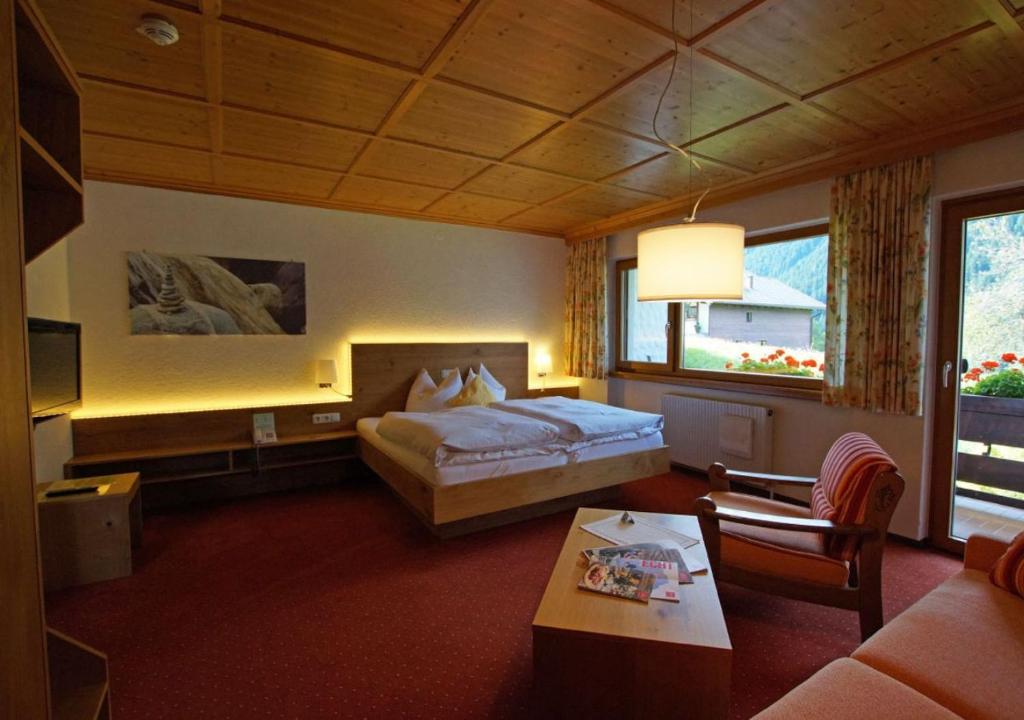 Postel nebo postele na pokoji v ubytování Matschun Appartements